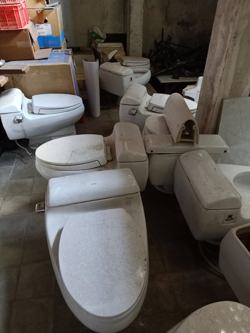 mua bồn cầu, lavabo cũ